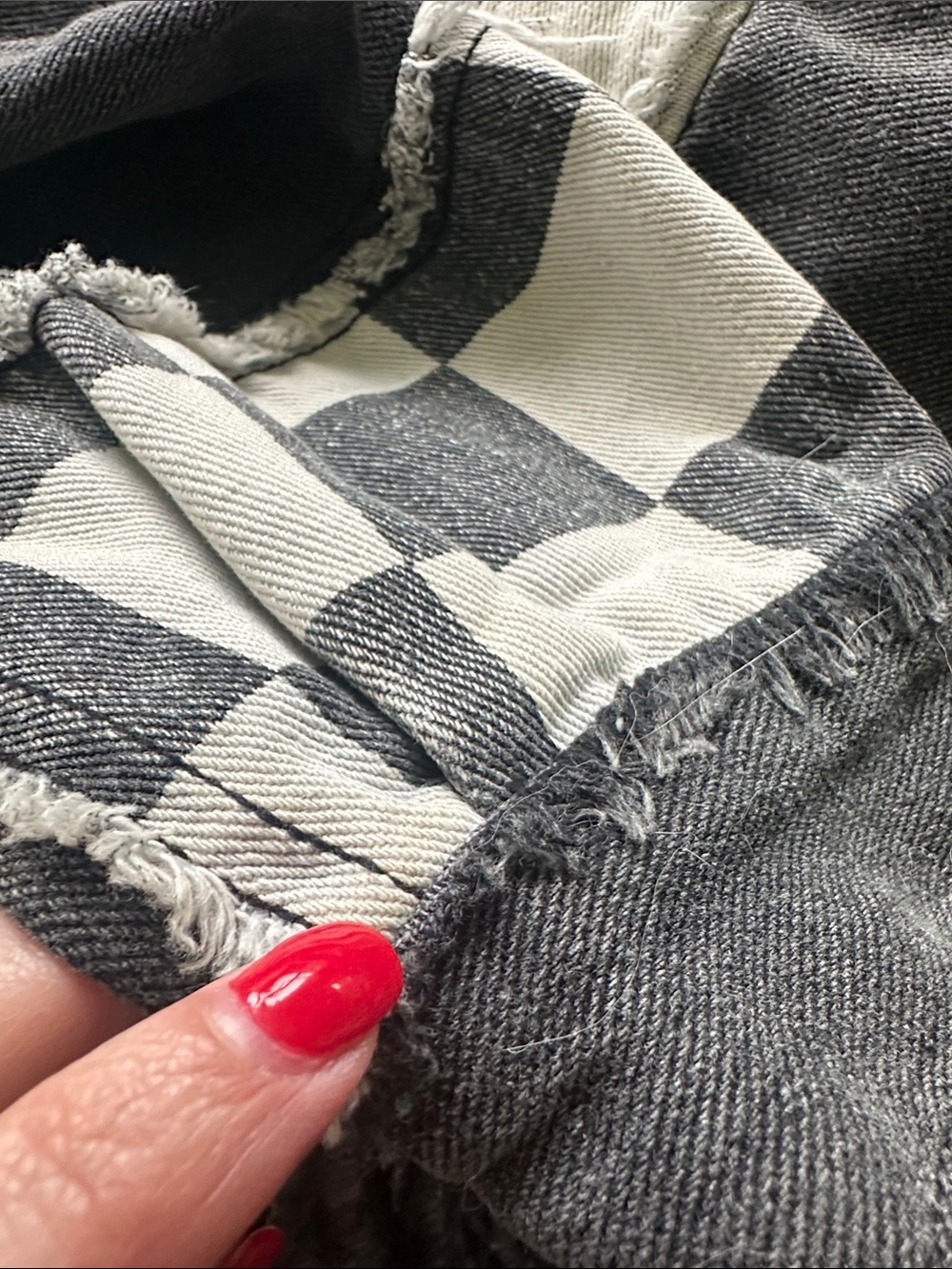 POL Black & White Check Distressed Cropped Denim Jacket - Picture 11 of 14